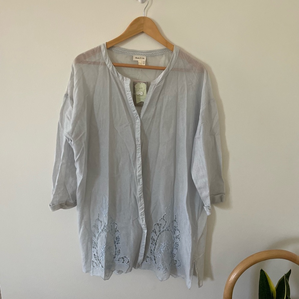 Meadow Rue Button up